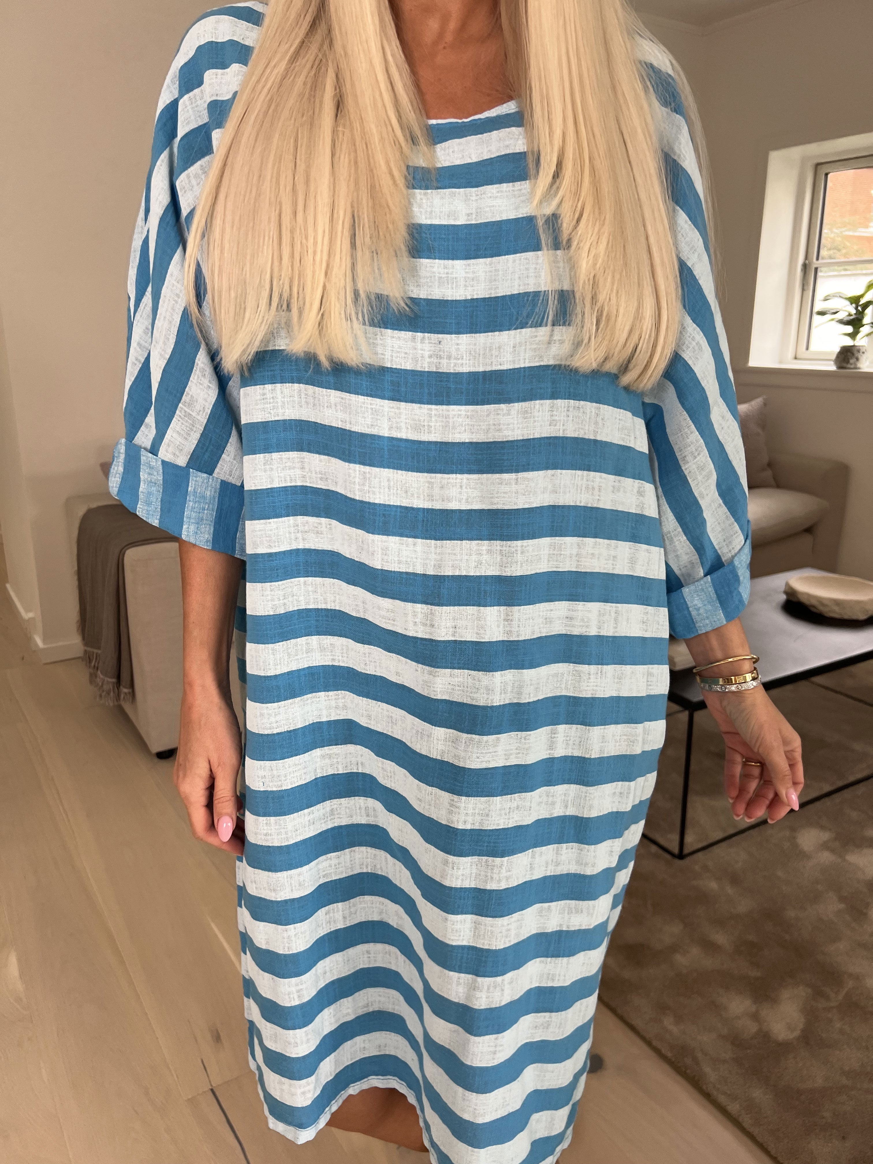 Claudine - Söt randig bomullsklänning